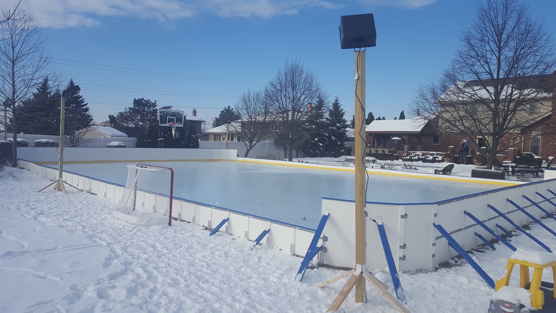 Backyard Ice Rinks - Poly Steel Rinks3